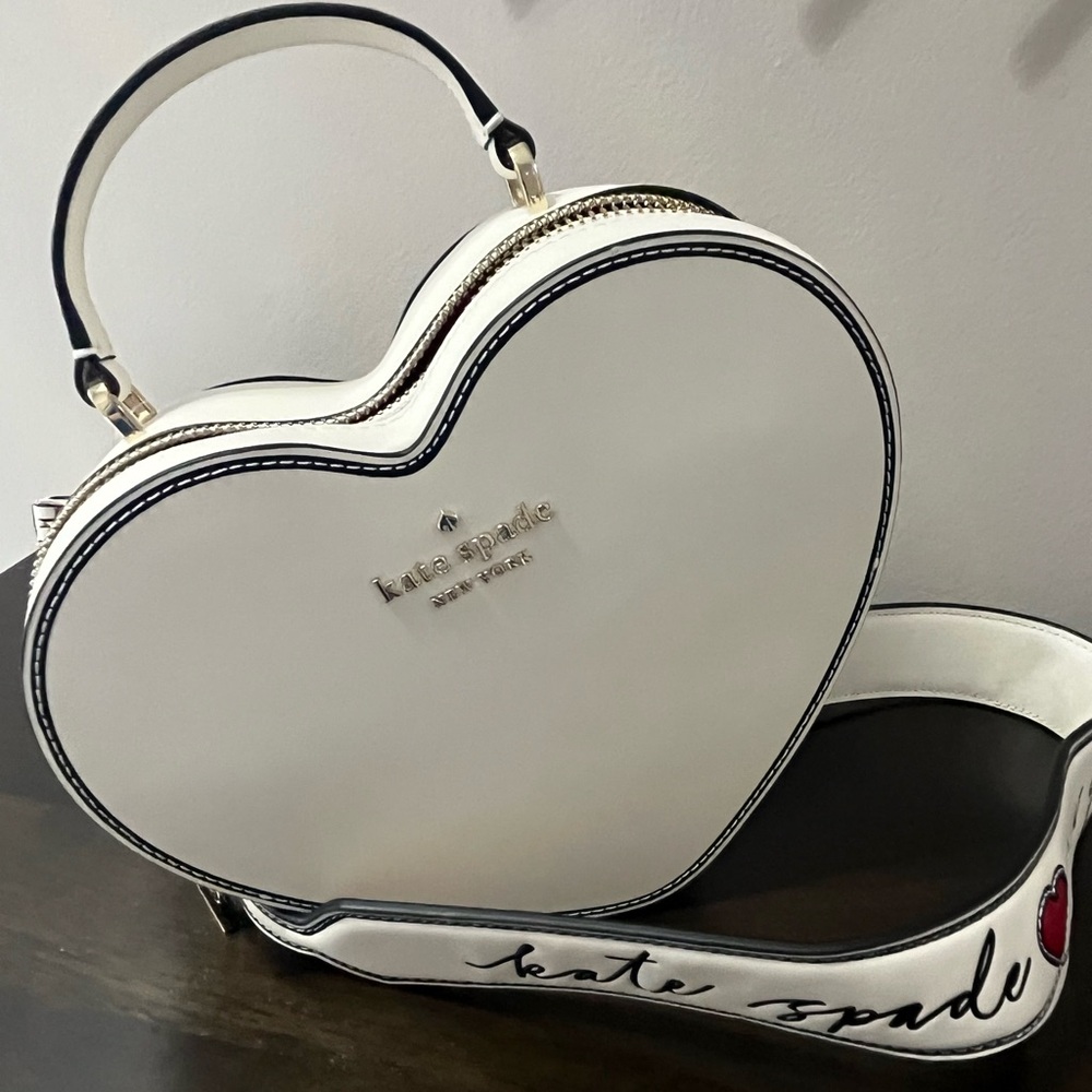 Kate spade ♠️ white heart crossbody bag top handle satchel Leather guitar strap